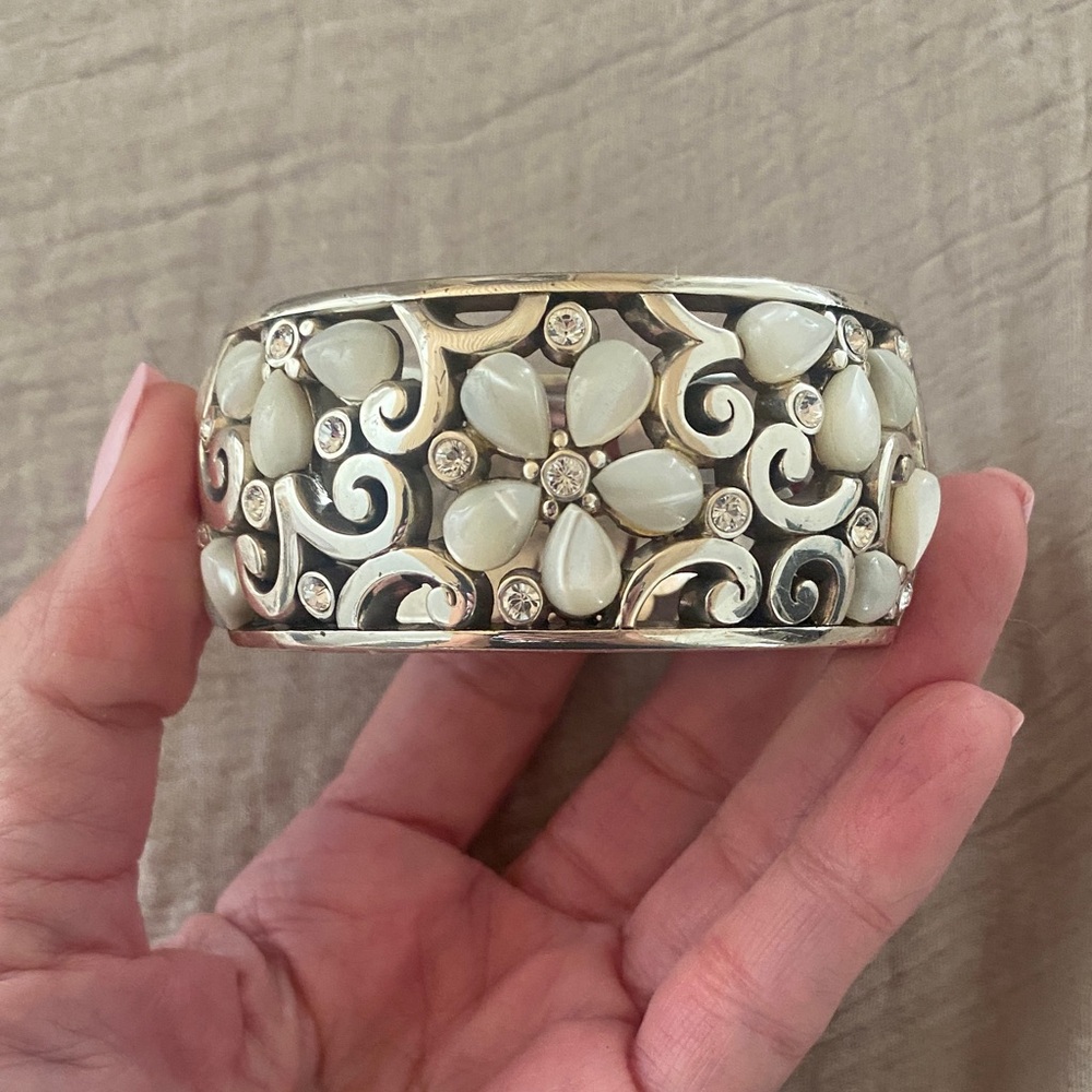Brighton Silver and Cream Floral Bracelet